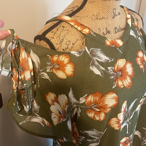 Davi & Dani Dress size small - Picture 3 of 5